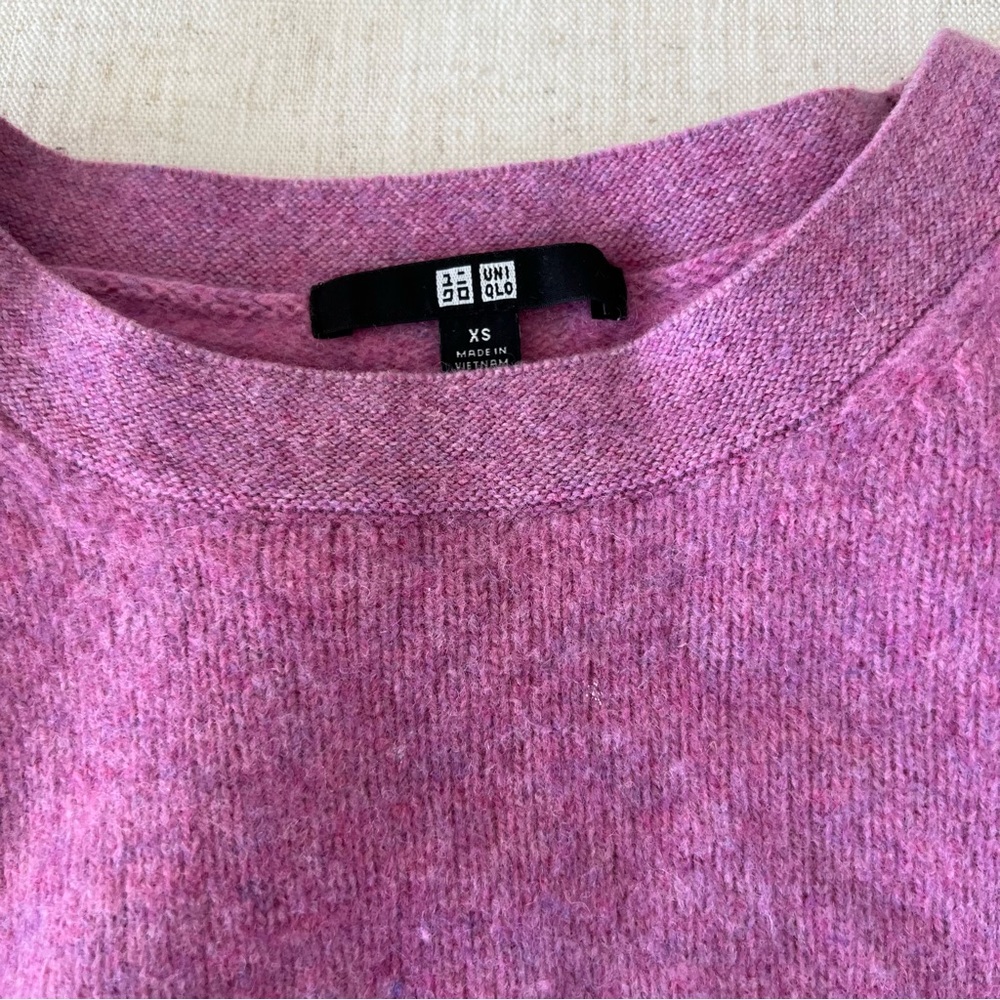 Uniqlo Pink Crew Neck Sweater Cozy Knit - Picture 2 of 5